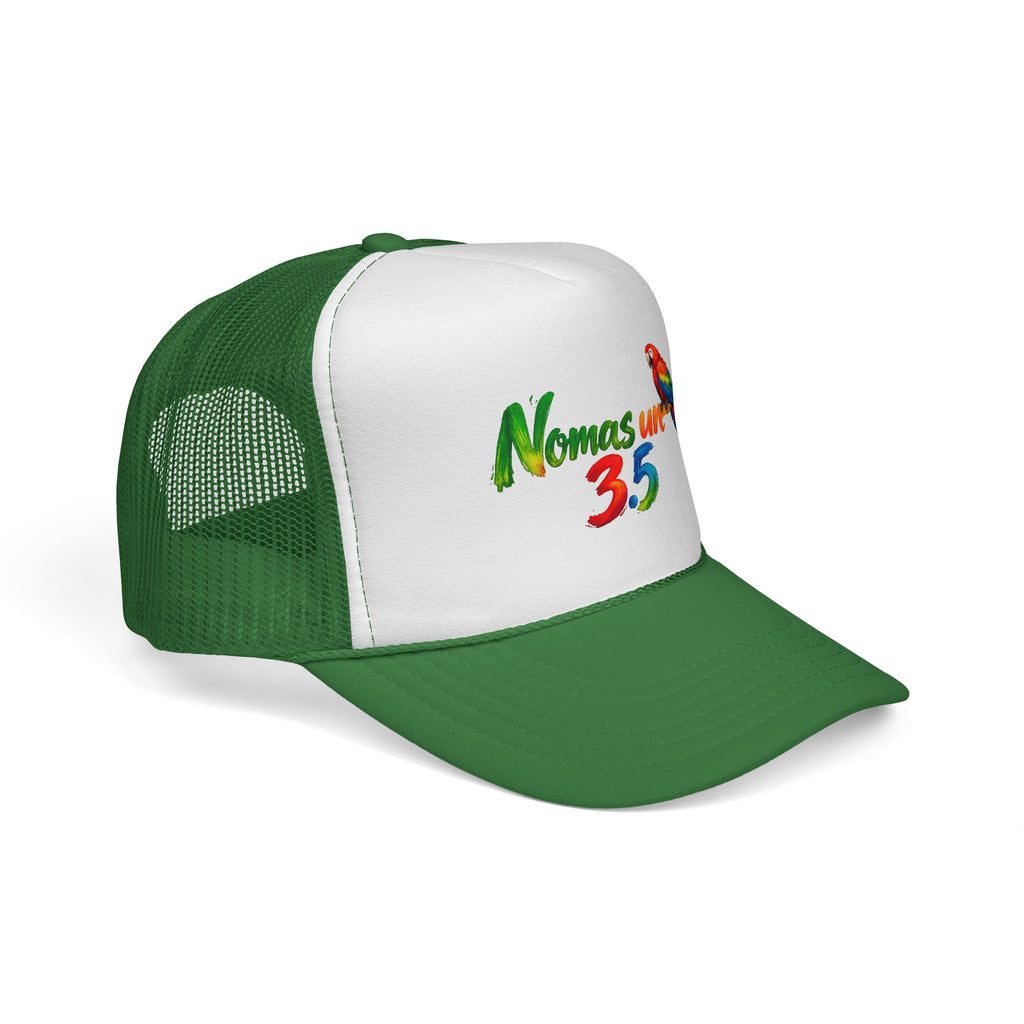Trucker Cap — 'Nomas un 3.5' Colorful Parrot Beach Hat