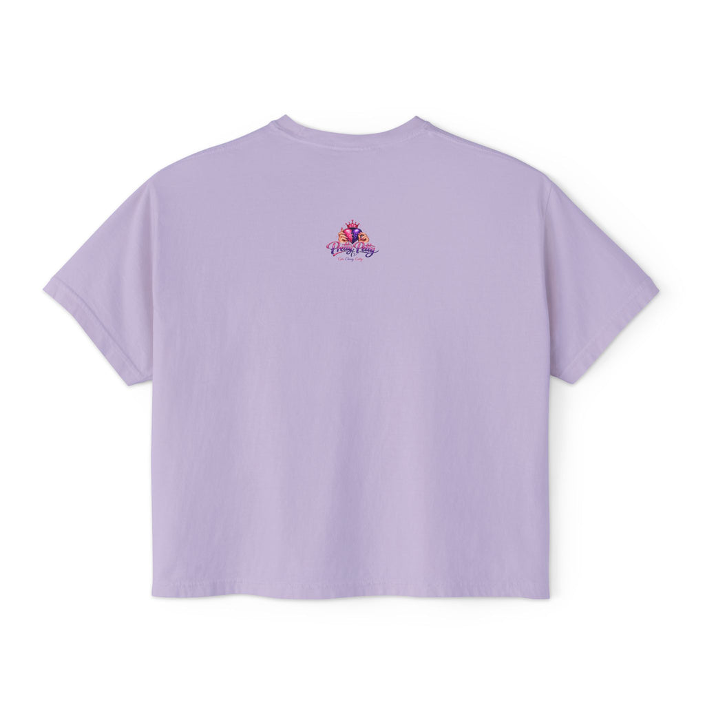 Boxy Tee — Spanish Script "Chicas no olviden que es mejor ser envidiadas" Feminine Graphic Top