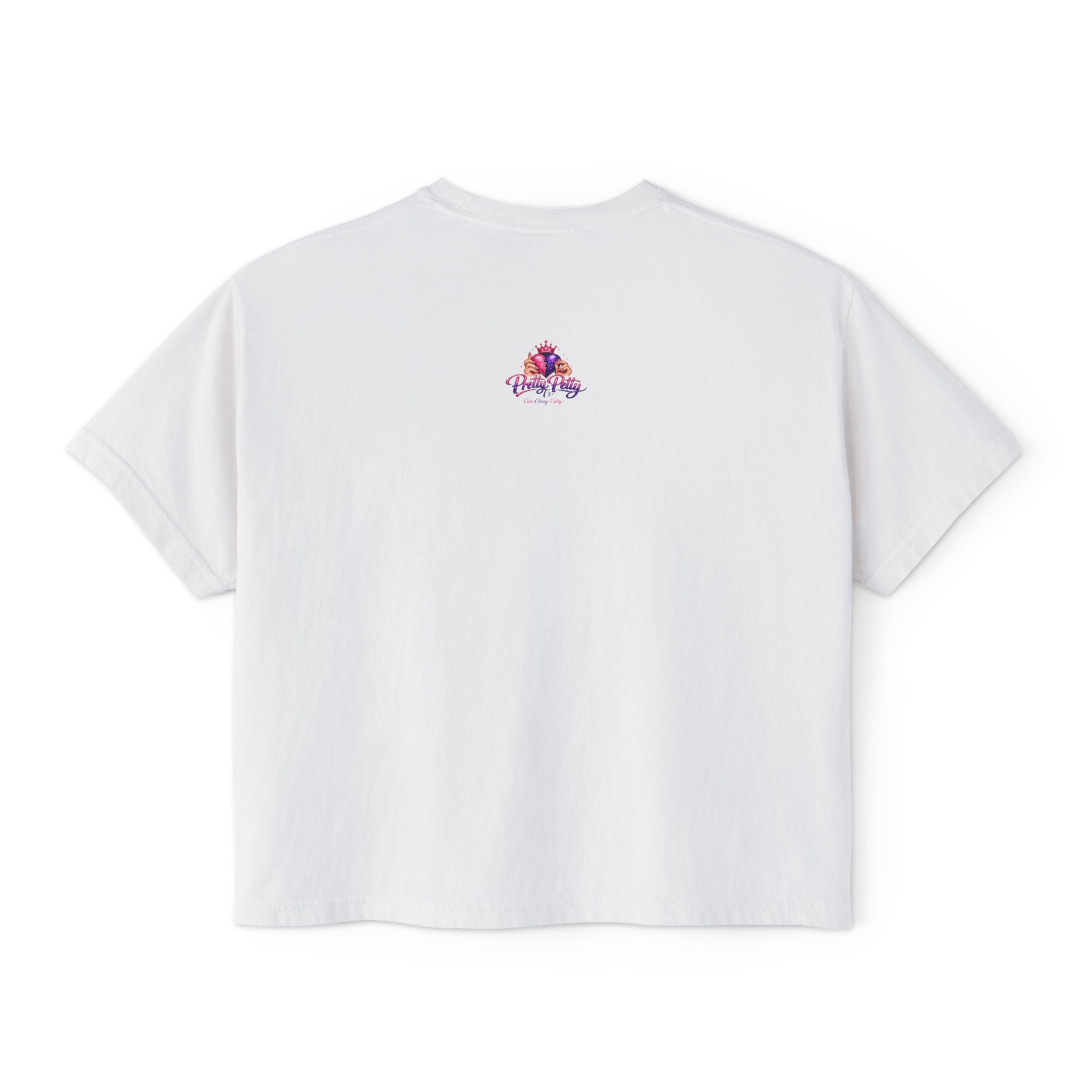 Boxy Tee — Spanish Script "Chicas no olviden que es mejor ser envidiadas" Feminine Graphic Top